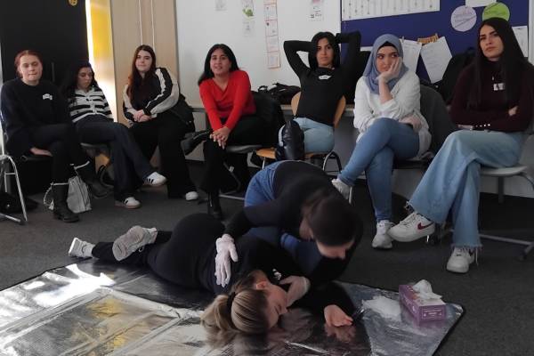 Kachel Erste Hilfe Kurs Alltagsbetreuung Kurs 14